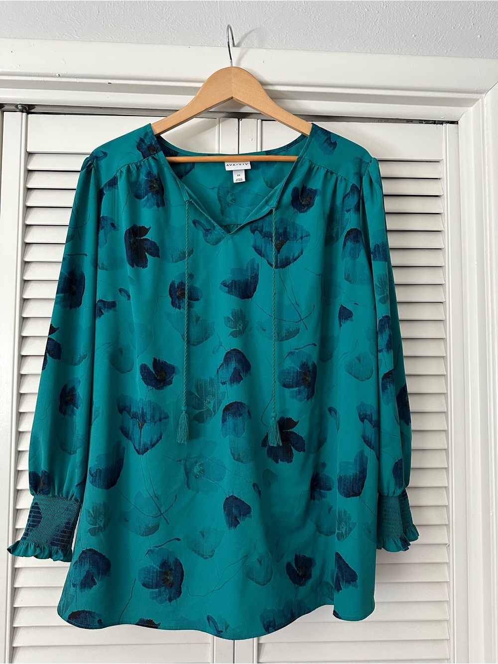 Ava & Viv Teal Floral V-Neck Tassel Blouse